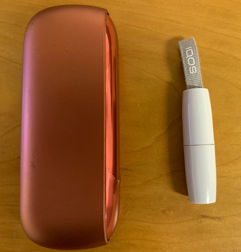 IQOS and Cleaning Tool